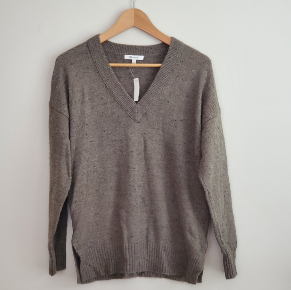 Madewell Donegal Jason V-Neck Sweater - Picture 2 of 10